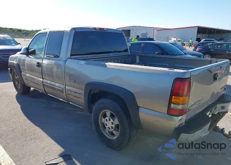 1999 Chevrolet Silverado 1500 Ls z USA, uszkodzony, nr VIN 2GCEC19T2X1273939